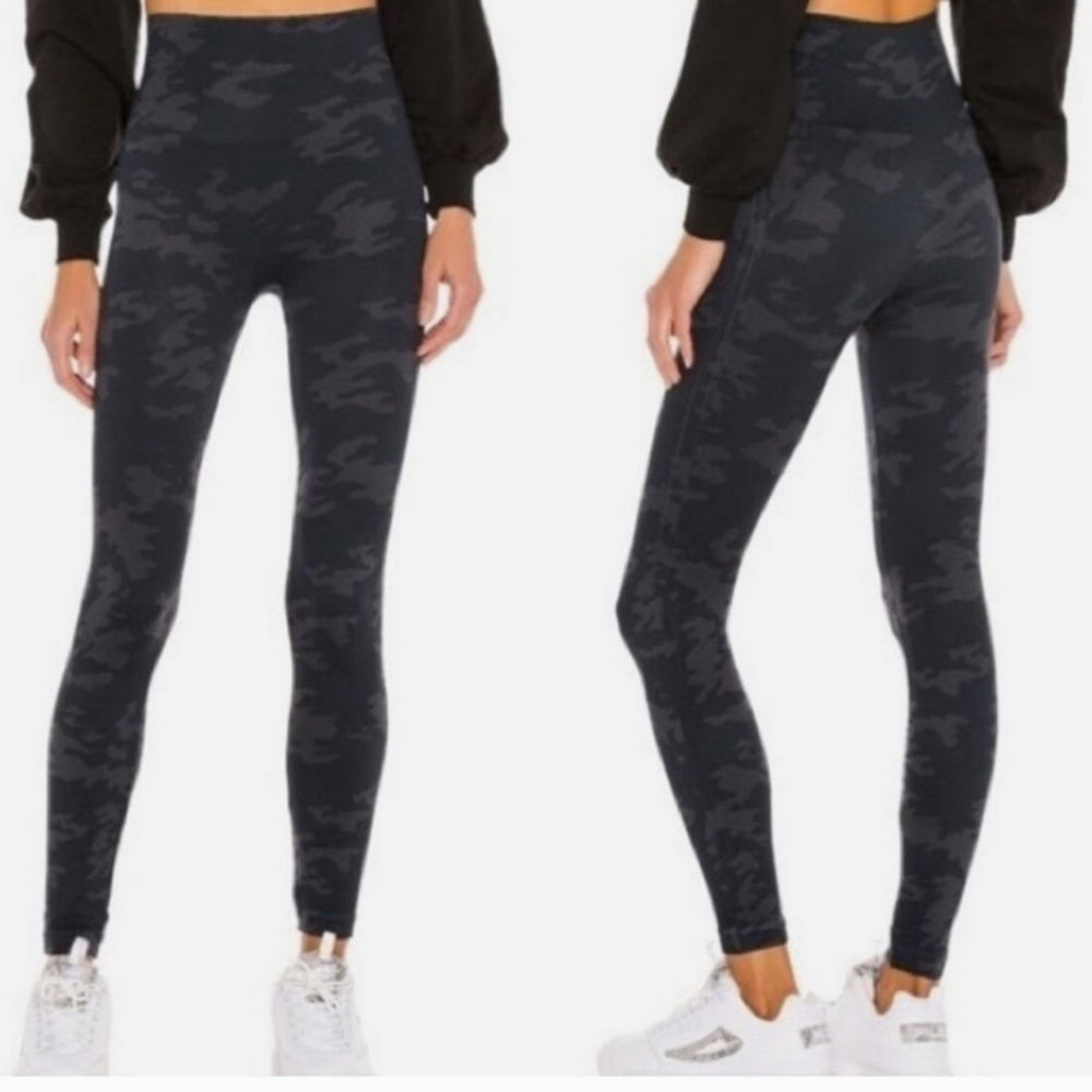 Spanx look at me now blue camo legging small